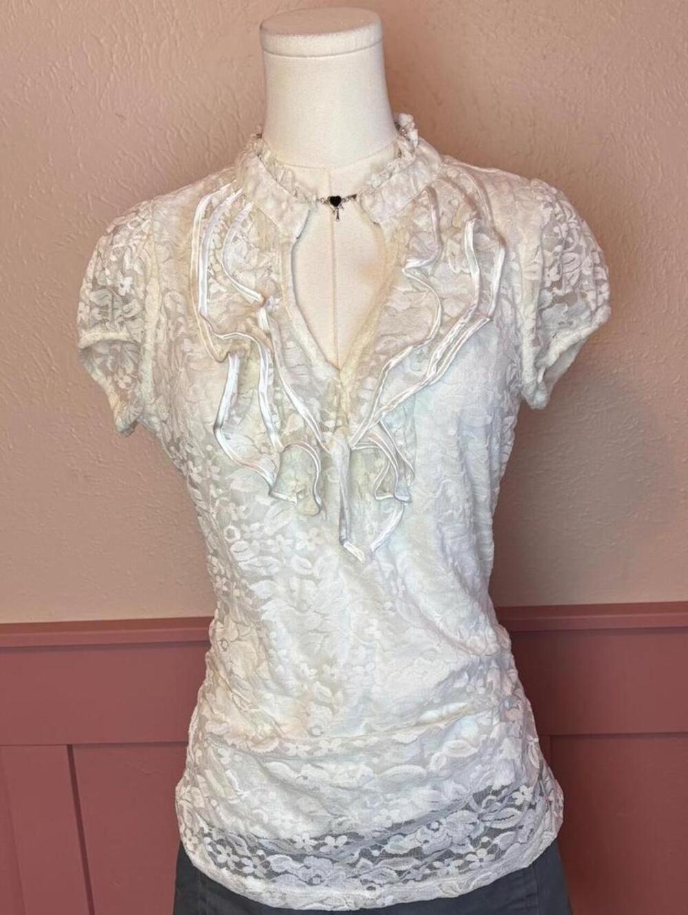 lacey 2000s keyhole ruffle top heartsoul white sz large coquette y2k